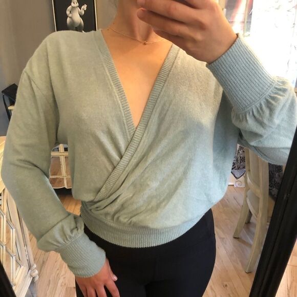 Antropologie Pastel Green Wrap Sweater Pullover Top Size S - Picture 3 of 12